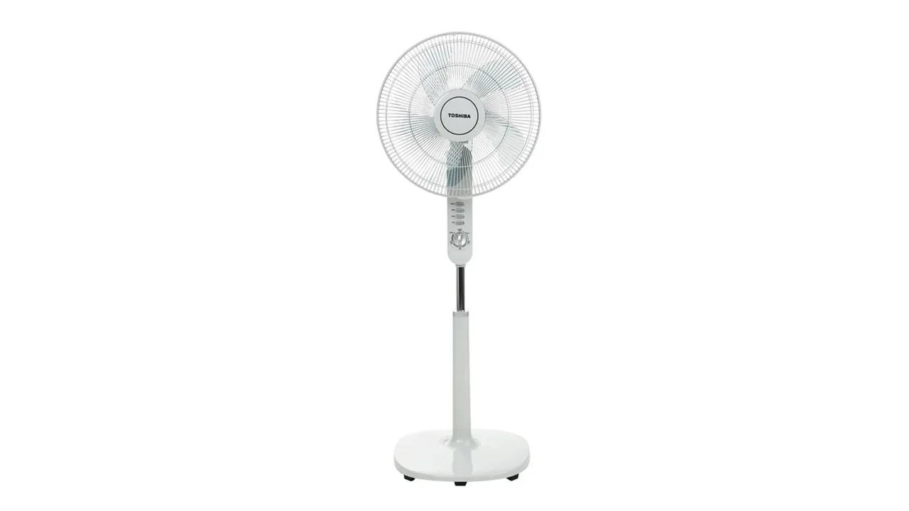 Phòng hướng Tây nắng nóng: Bố trí quạt và máy lạnh thế nào để mát hơn mà không tốn điện?